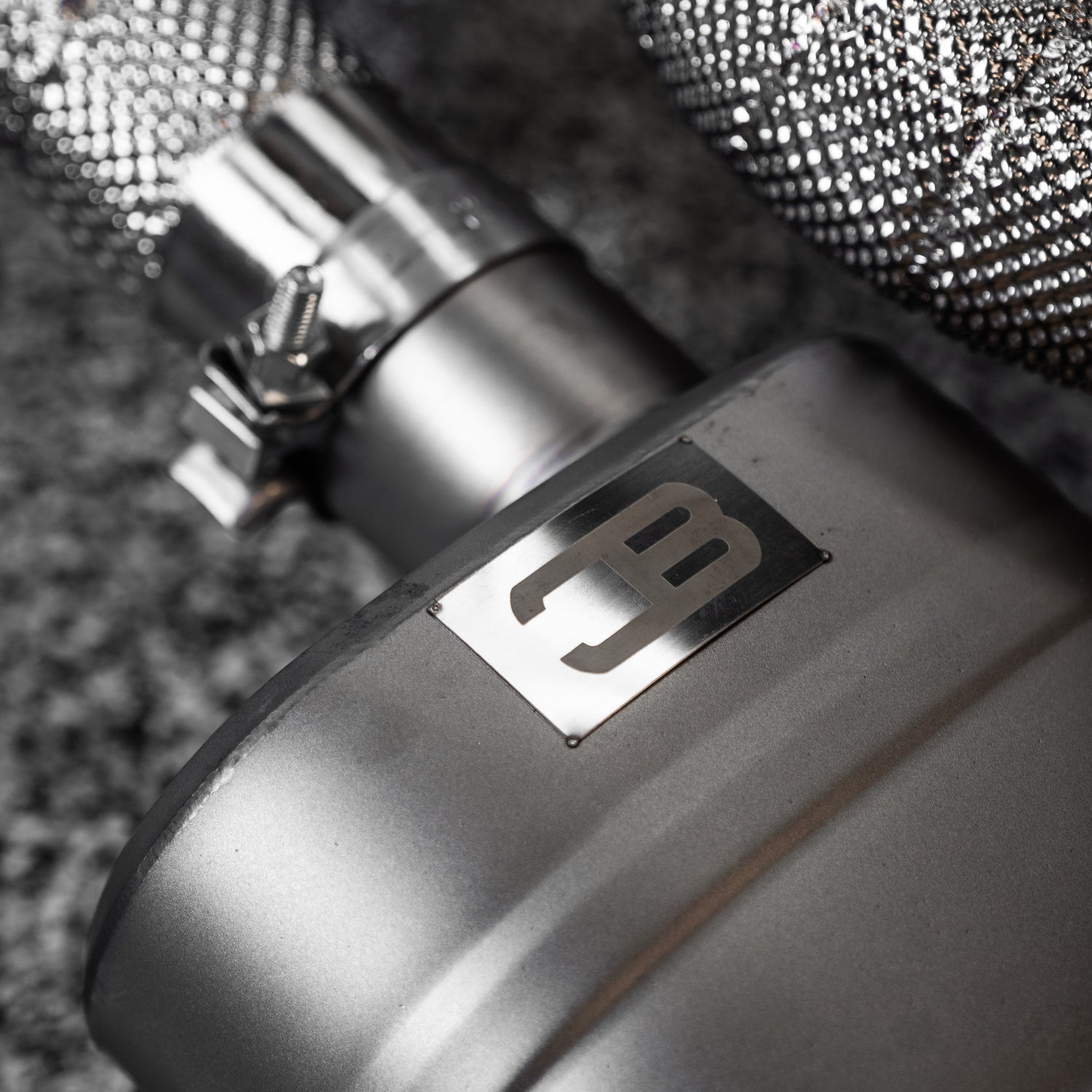 How Aftermarket Exhausts Achieve Weight Reduction and Performance Gains